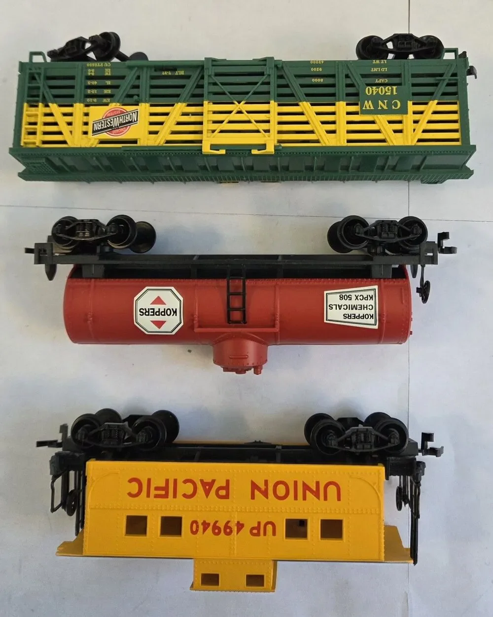 Life-Like Trains‎ HO Scale Freight Car Lot CNW Stock Car Koppers Tank UP Caboose